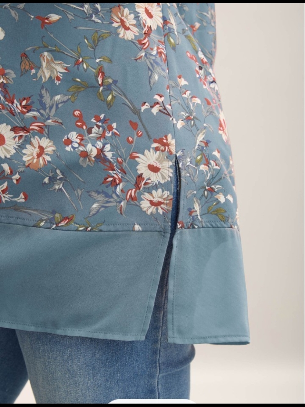 BloomChic Garden Split Blue Floral V Neck Short Sleeve Blouse - Picture 3 of 3